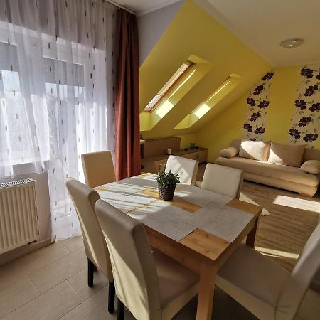 Szabo Apartman Sárvár Екстериор снимка