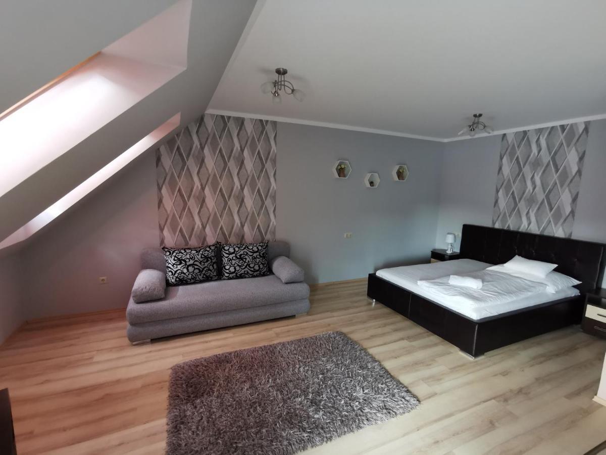 Szabo Apartman Sárvár Екстериор снимка