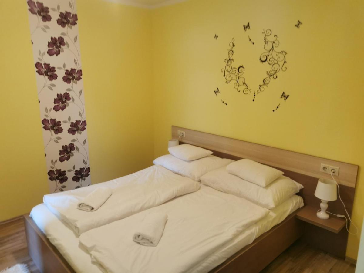 Szabo Apartman Sárvár Екстериор снимка