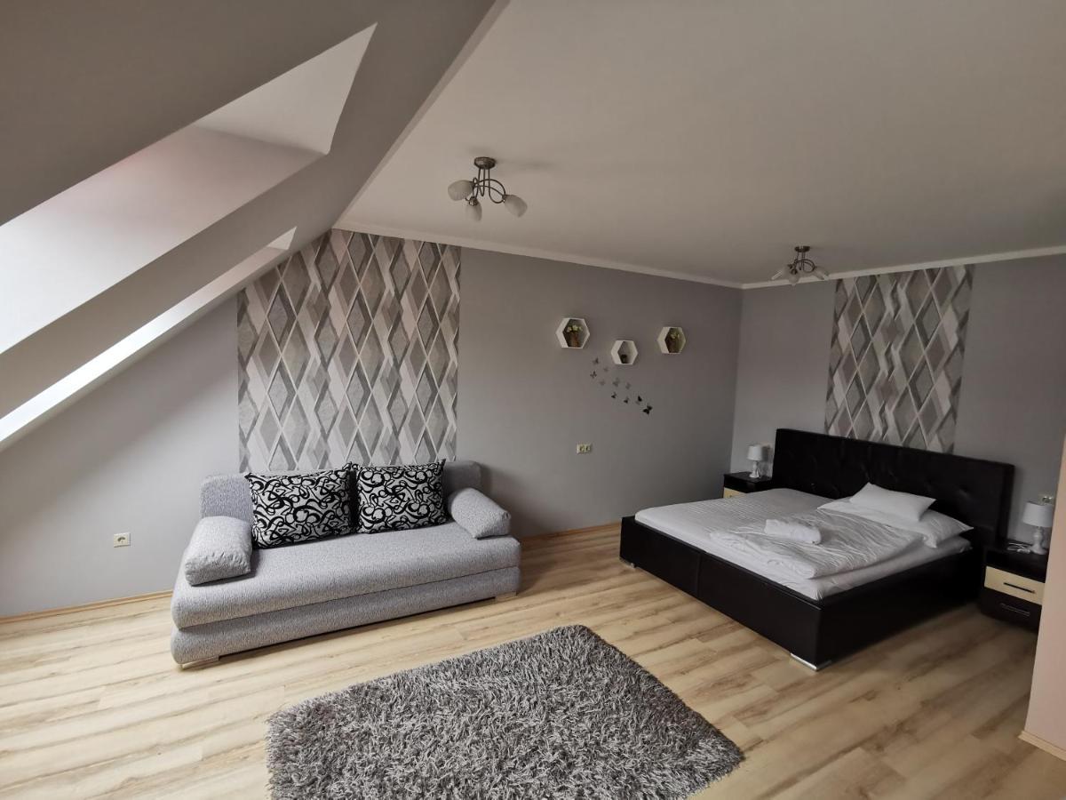 Szabo Apartman Sárvár Екстериор снимка